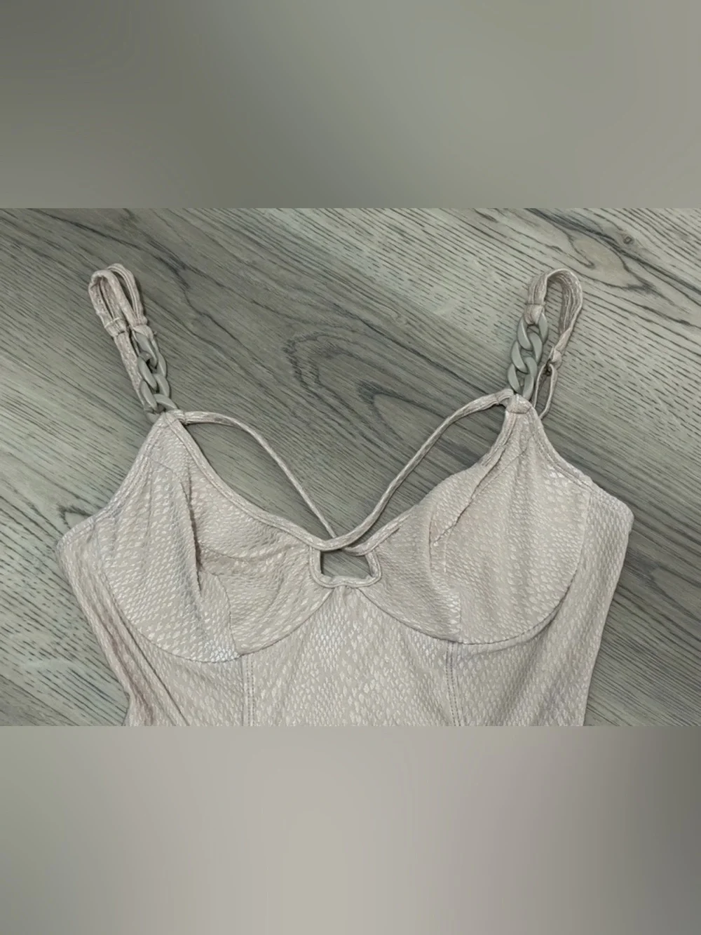 Robin Piccone Blush Beige Plunge Underwire OnePiece Chain Strap Swimsuit 12 $228